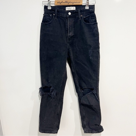 Abercrombie & Fitch Curve Love Ultra High Rise 90s Straight Jean - Picture 5 of 10